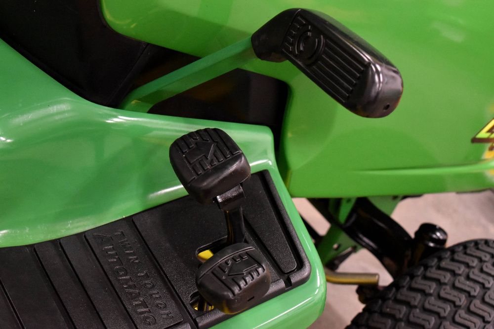 Traktorek kosiarka John Deere LX 279