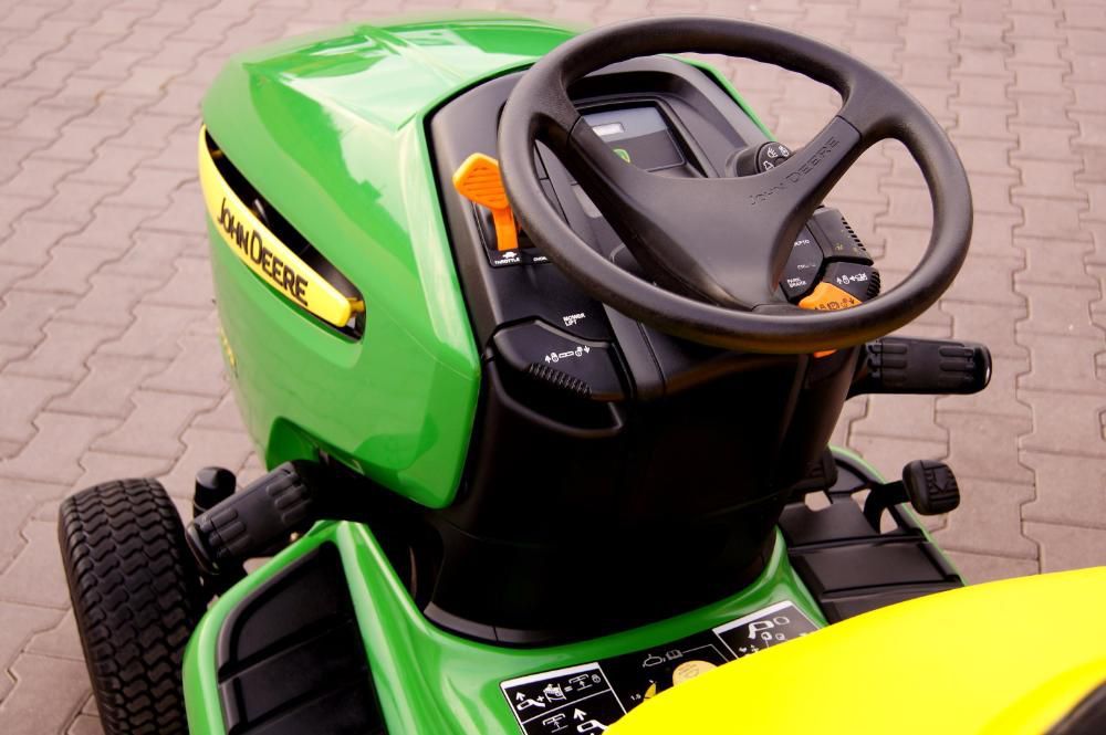 Traktorek John Deere Kawasaki Super Stan Silnik 2 cylindry TRAK TOM