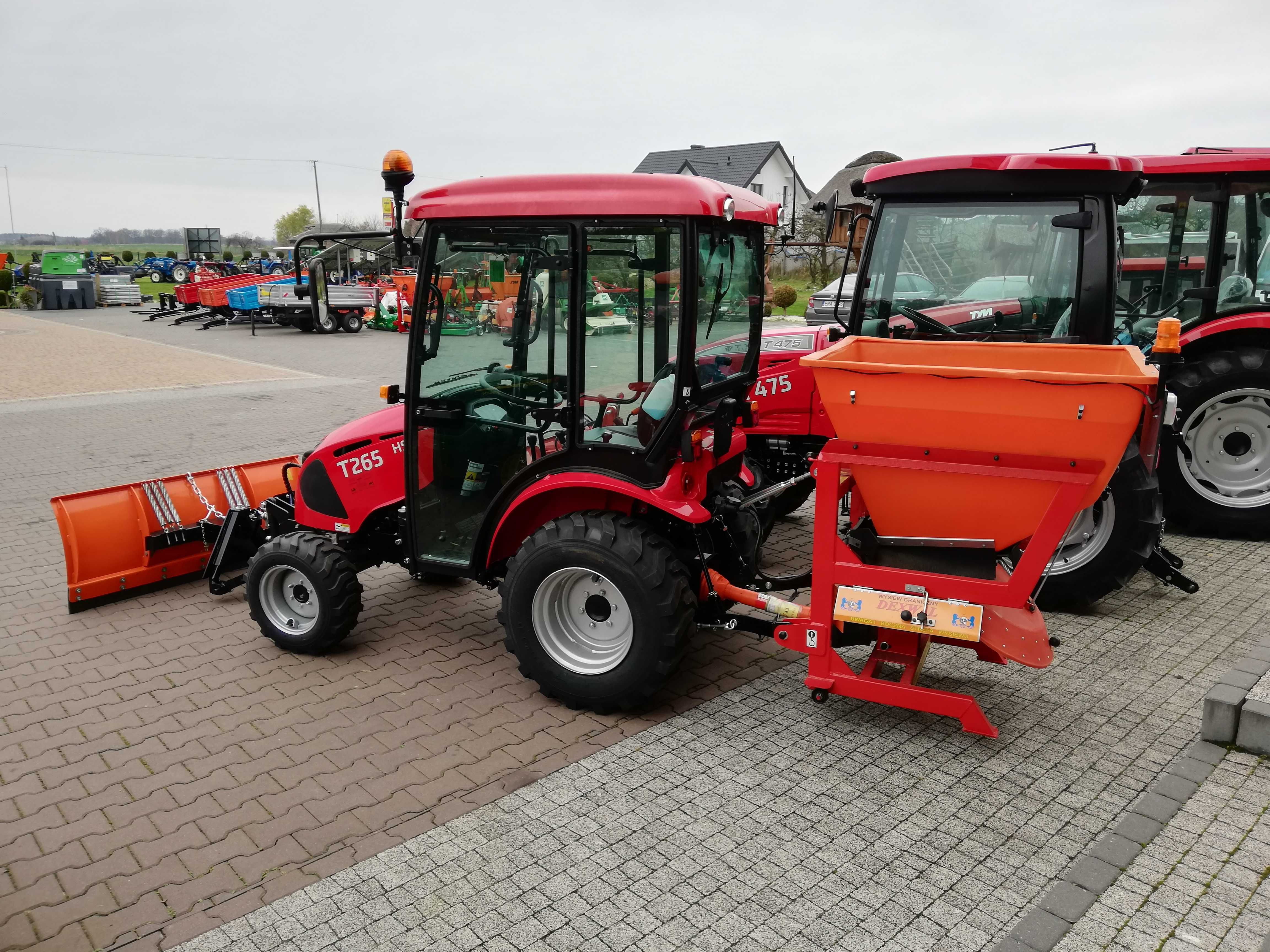 Kompaktowy traktor TYM T265 hydrostat 25KM kabina Naglak PŁUG Śnieżny