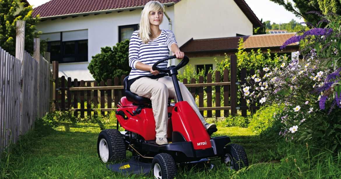 Deflektor (klapa) wyrzutu bocznego do traktorów z agregatem 30''/76cm