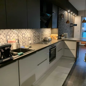 Wynajmę mieszkanie Warszawa 72 m2, 3 pokoje przy metro Służew, nowy budynek, garaż, balkon