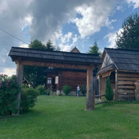 Sprzedam Tradycyjny dom góralski w Naprawie z widokiem na Babią Górę i Tatry