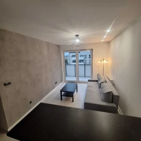 Sprzedam 3-pokojowe mieszkanie z balkonem w Wieliczka