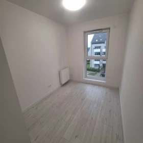 Sprzedam 3-pokojowe mieszkanie z balkonem w Wieliczka