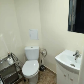 Wynajmę mieszkaniedużą kawalerkę Ostrowiec Świętokrzyski